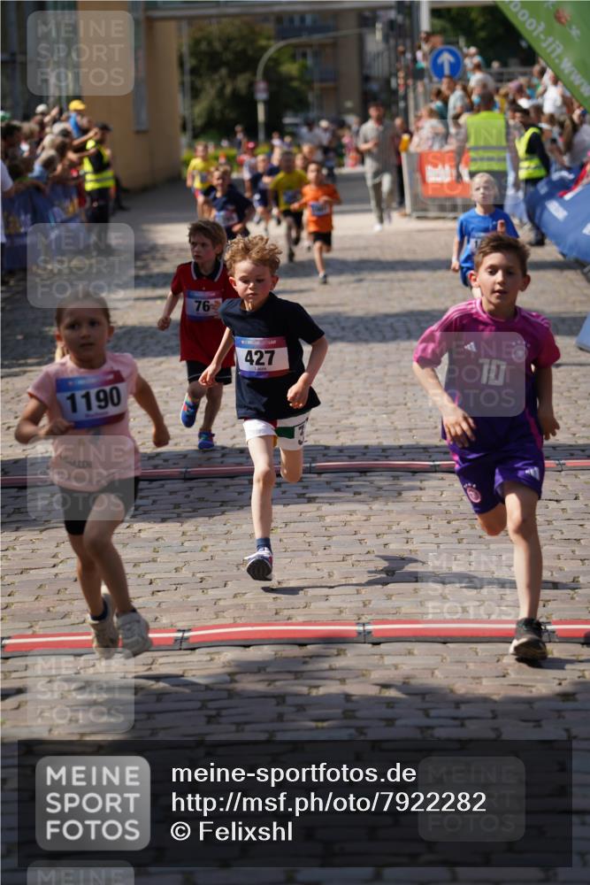 13.06.2025 - Holstenköstenlauf Felixshl http://msf.ph/oto/7922282 13.06.2025 15:36:39 Laufen 76, 282, 418, 427, 566, 1190, 1191, 1290, 1292, 1295, 1901 meine-sportfotos.de