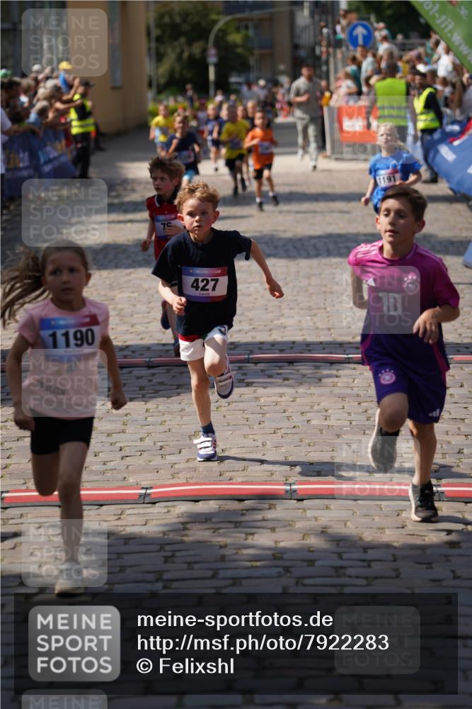 13.06.2025 - Holstenköstenlauf Felixshl http://msf.ph/oto/7922283 13.06.2025 15:36:39 Laufen 76, 282, 418, 427, 566, 1190, 1191, 1290, 1292, 1295, 1901 meine-sportfotos.de