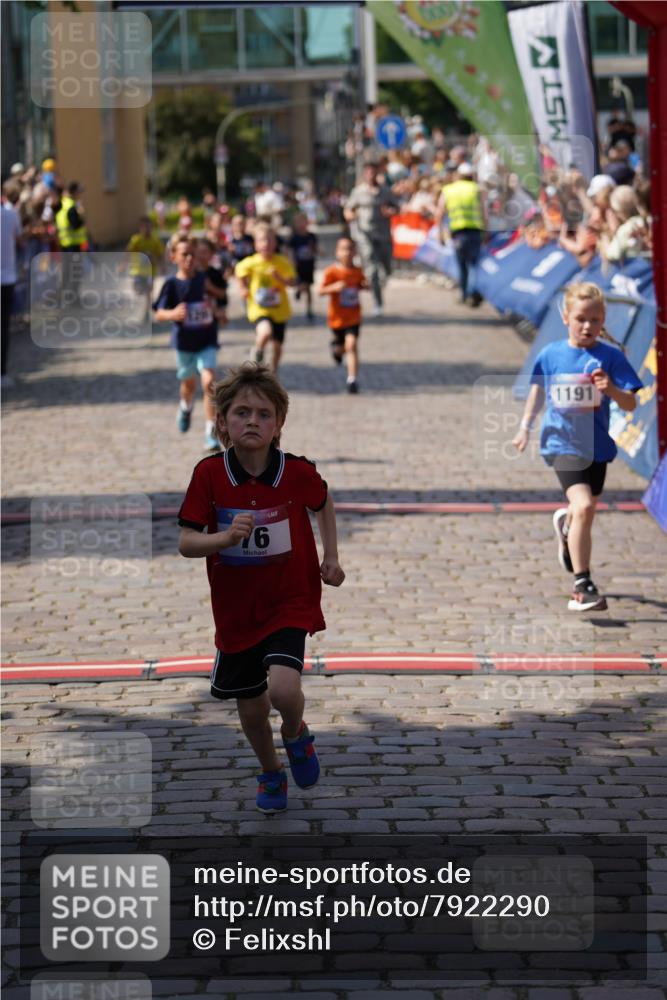 13.06.2025 - Holstenköstenlauf Felixshl http://msf.ph/oto/7922290 13.06.2025 15:36:41 Laufen 76, 284, 418, 422, 427, 558, 566, 1190, 1191, 1290, 1292, 1295, 1901 meine-sportfotos.de
