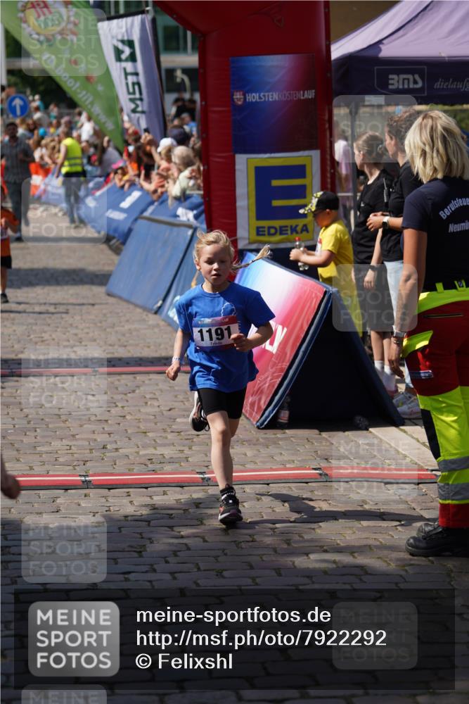 13.06.2025 - Holstenköstenlauf Felixshl http://msf.ph/oto/7922292 13.06.2025 15:36:42 Laufen 76, 284, 418, 422, 423, 427, 558, 566, 679, 943, 1191, 1290, 1292, 1295, 1901 meine-sportfotos.de