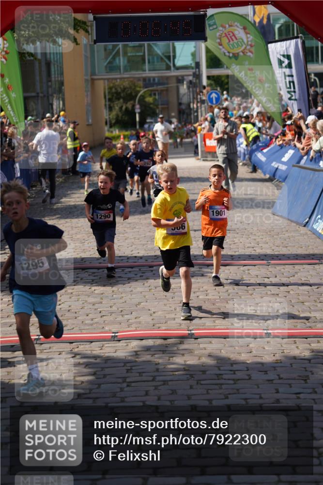 13.06.2025 - Holstenköstenlauf Felixshl http://msf.ph/oto/7922300 13.06.2025 15:36:45 Laufen 284, 418, 422, 423, 558, 566, 674, 679, 943, 1156, 1191, 1290, 1292, 1295, 1901 meine-sportfotos.de