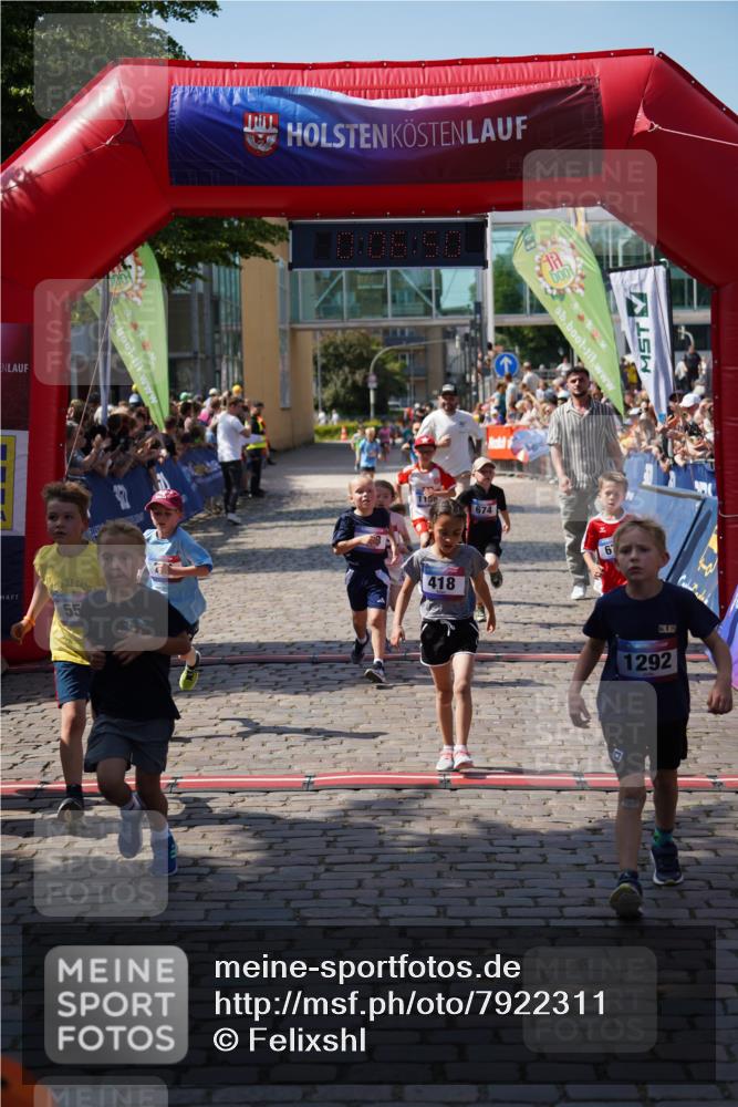 13.06.2025 - Holstenköstenlauf Felixshl http://msf.ph/oto/7922311 13.06.2025 15:36:50 Laufen 284, 418, 422, 423, 558, 674, 679, 943, 1156, 1292, 1379 meine-sportfotos.de