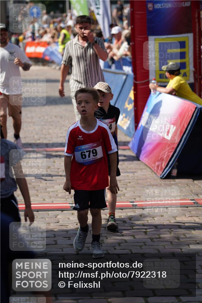 13.06.2025 - Holstenköstenlauf Felixshl http://msf.ph/oto/7922318 13.06.2025 15:36:52 Laufen 284, 422, 423, 558, 674, 679, 943, 1156, 1379, 1911 meine-sportfotos.de
