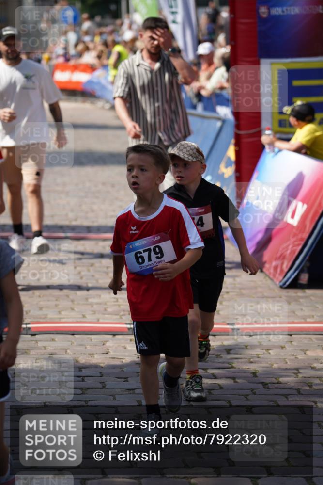 13.06.2025 - Holstenköstenlauf Felixshl http://msf.ph/oto/7922320 13.06.2025 15:36:53 Laufen 284, 423, 674, 679, 943, 1156, 1379, 1911 meine-sportfotos.de