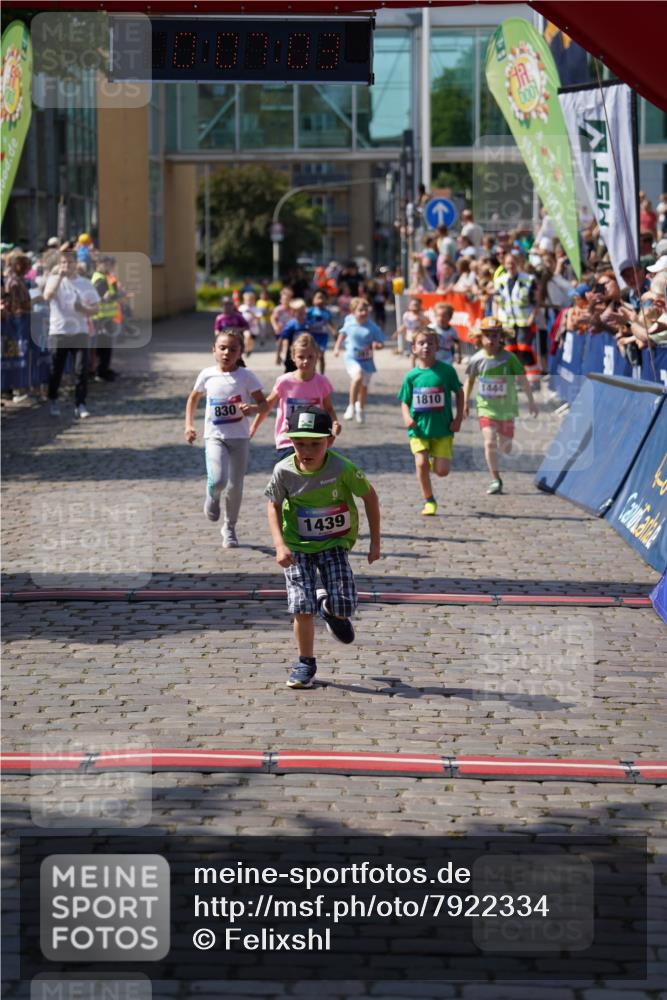 13.06.2025 - Holstenköstenlauf Felixshl http://msf.ph/oto/7922334 13.06.2025 15:37:03 Laufen 30, 59, 281, 667, 829, 830, 1373, 1377, 1439, 1444, 1810, 1842, 1844, 1911 meine-sportfotos.de