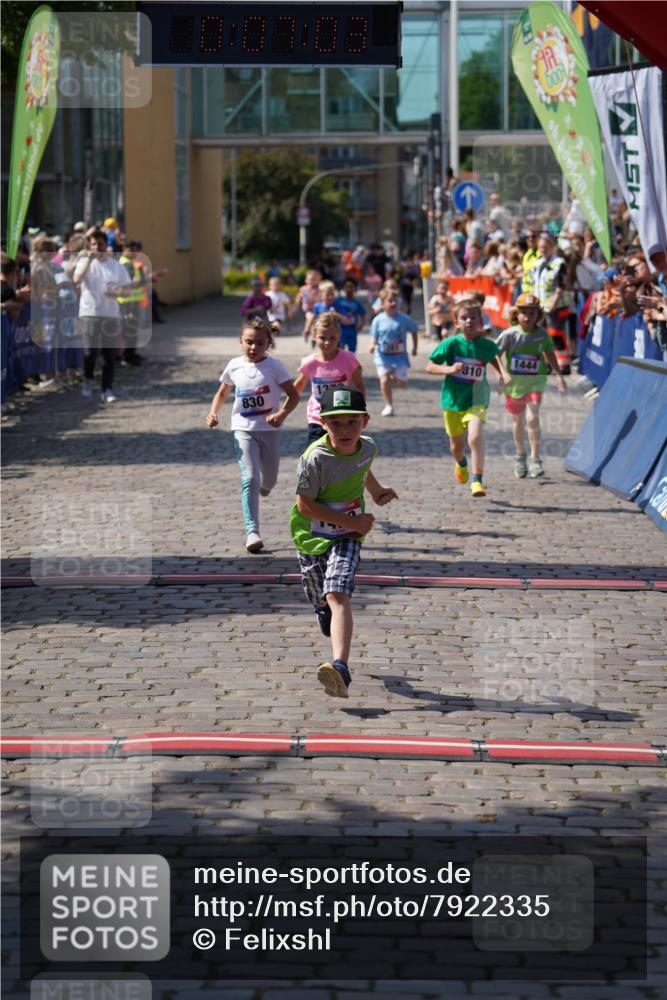 13.06.2025 - Holstenköstenlauf Felixshl http://msf.ph/oto/7922335 13.06.2025 15:37:03 Laufen 30, 59, 281, 667, 829, 830, 1373, 1377, 1439, 1444, 1810, 1842, 1844, 1911 meine-sportfotos.de
