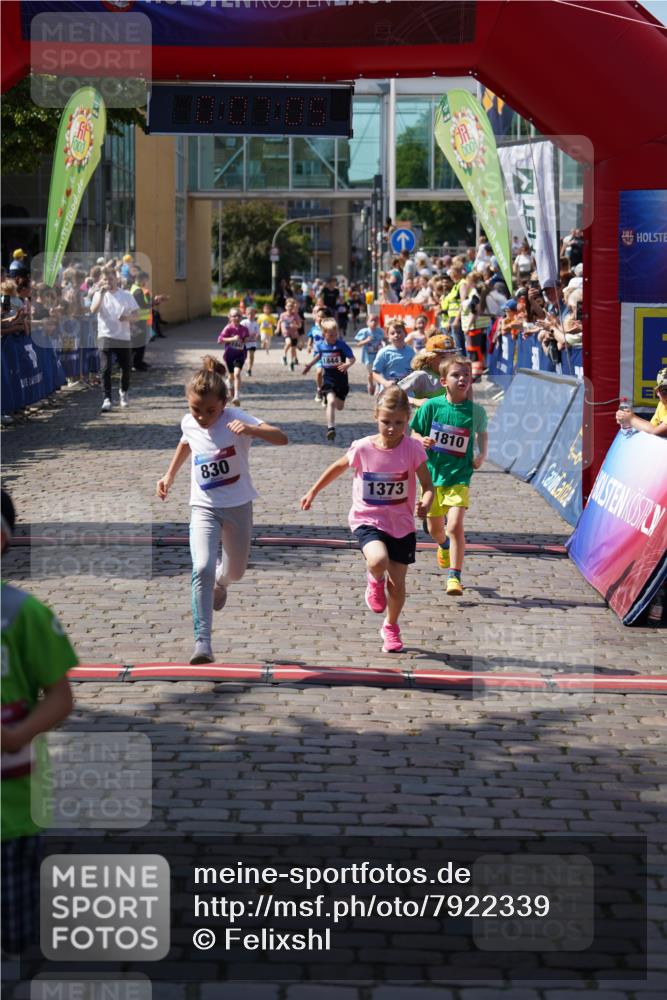 13.06.2025 - Holstenköstenlauf Felixshl http://msf.ph/oto/7922339 13.06.2025 15:37:05 Laufen 30, 59, 281, 667, 829, 830, 1373, 1377, 1439, 1444, 1810, 1842, 1844, 1845 meine-sportfotos.de
