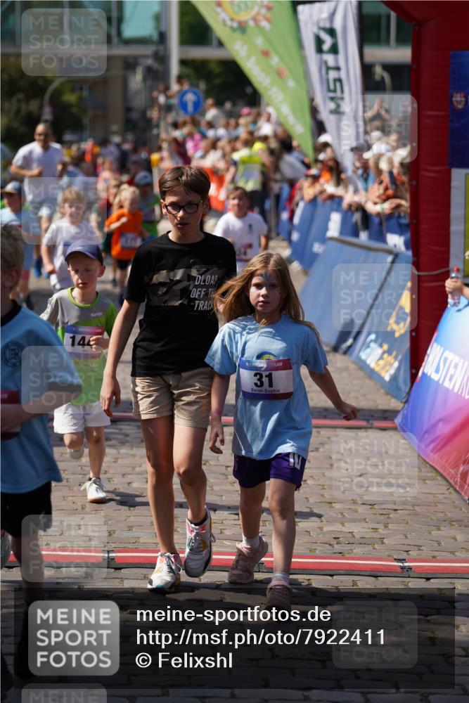 13.06.2025 - Holstenköstenlauf Felixshl http://msf.ph/oto/7922411 13.06.2025 15:37:29 Laufen 31, 44, 60, 84, 176, 177, 273, 279, 286, 824, 947, 1199, 1378, 1411, 1437, 1441, 1446, 1447, 1863 meine-sportfotos.de
