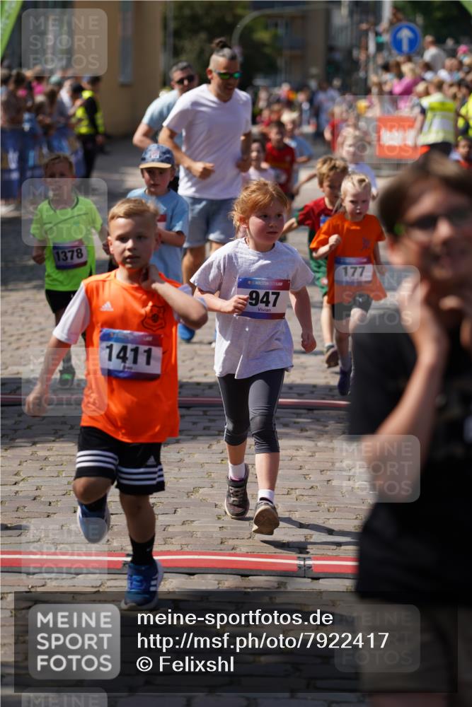 13.06.2025 - Holstenköstenlauf Felixshl http://msf.ph/oto/7922417 13.06.2025 15:37:32 Laufen 44, 84, 177, 279, 286, 824, 947, 1199, 1378, 1411, 1437, 1441, 1447, 1801, 1863 meine-sportfotos.de