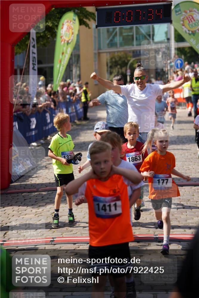 13.06.2025 - Holstenköstenlauf Felixshl http://msf.ph/oto/7922425 13.06.2025 15:37:34 Laufen 44, 67, 84, 177, 279, 286, 824, 946, 947, 1199, 1378, 1411, 1437, 1447, 1801, 1863 meine-sportfotos.de