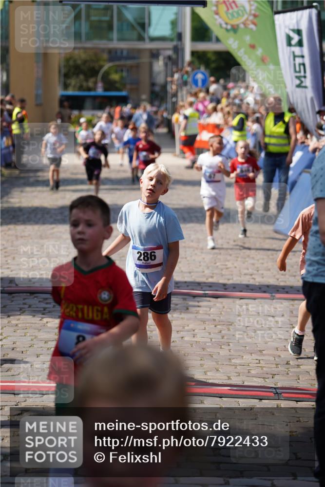 13.06.2025 - Holstenköstenlauf Felixshl http://msf.ph/oto/7922433 13.06.2025 15:37:39 Laufen 67, 84, 286, 825, 831, 945, 946, 1161, 1199, 1414, 1801 meine-sportfotos.de