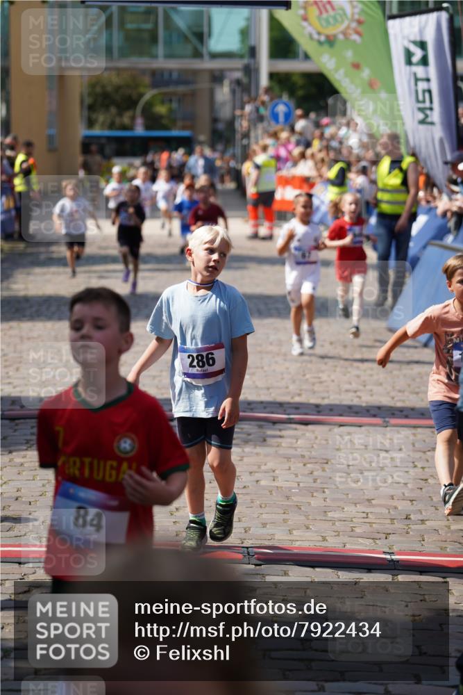 13.06.2025 - Holstenköstenlauf Felixshl http://msf.ph/oto/7922434 13.06.2025 15:37:39 Laufen 67, 84, 286, 825, 831, 945, 946, 1161, 1199, 1414, 1801 meine-sportfotos.de