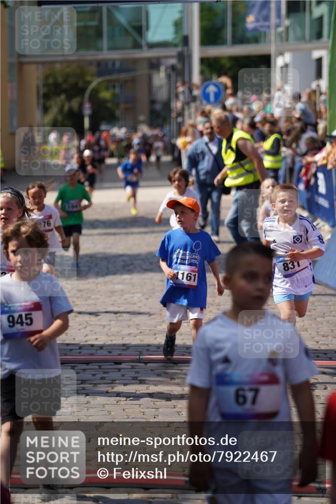 13.06.2025 - Holstenköstenlauf Felixshl http://msf.ph/oto/7922467 13.06.2025 15:37:46 Laufen 3, 825, 831, 833, 945, 1161, 1376, 1414, 1941 meine-sportfotos.de