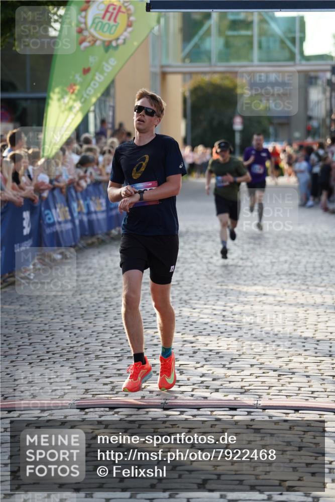 13.06.2025 - Holstenköstenlauf Felixshl http://msf.ph/oto/7922468 13.06.2025 19:49:04 Laufen 2062, 2097, 2259, 3238 meine-sportfotos.de