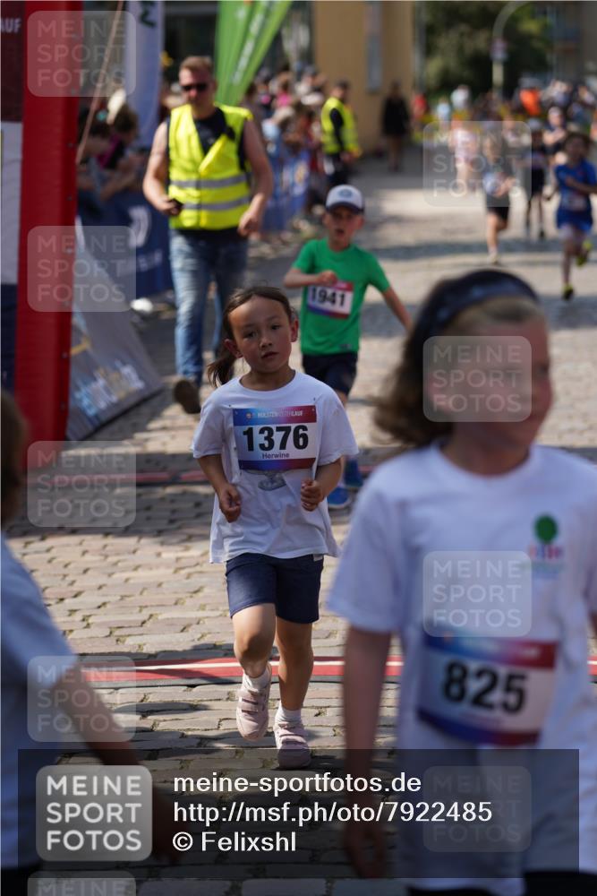 13.06.2025 - Holstenköstenlauf Felixshl http://msf.ph/oto/7922485 13.06.2025 15:37:50 Laufen 3, 39, 825, 831, 833, 942, 1161, 1376, 1827, 1941 meine-sportfotos.de