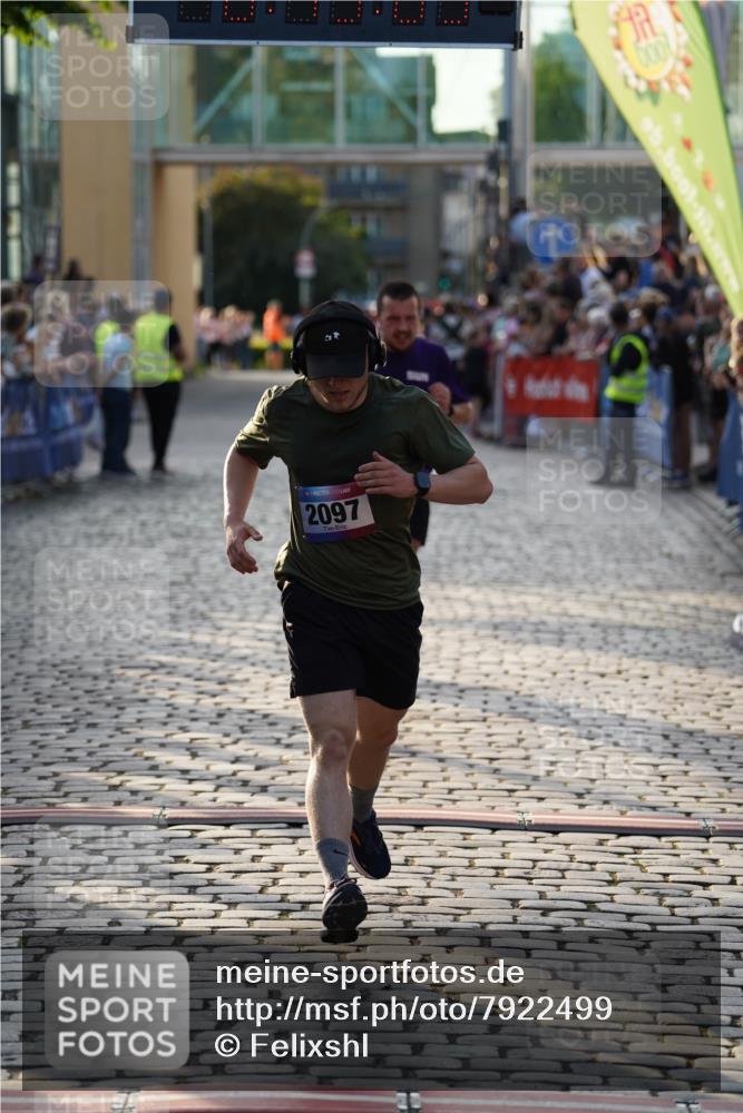 13.06.2025 - Holstenköstenlauf Felixshl http://msf.ph/oto/7922499 13.06.2025 19:49:08 Laufen 2062, 2097, 3238 meine-sportfotos.de