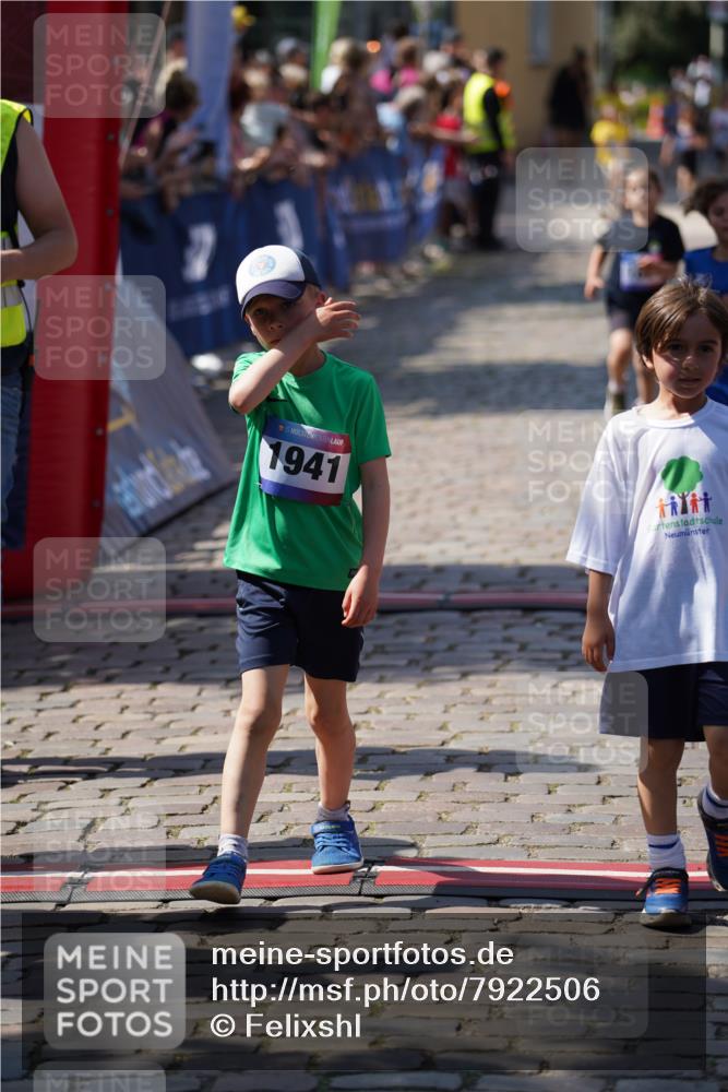 13.06.2025 - Holstenköstenlauf Felixshl http://msf.ph/oto/7922506 13.06.2025 15:37:53 Laufen 3, 39, 428, 833, 942, 1827, 1941 meine-sportfotos.de
