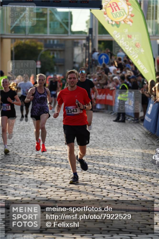 13.06.2025 - Holstenköstenlauf Felixshl http://msf.ph/oto/7922529 13.06.2025 19:49:23 Laufen 2211, 2216, 2343, 2528, 2548, 2752, 2839, 2944 meine-sportfotos.de
