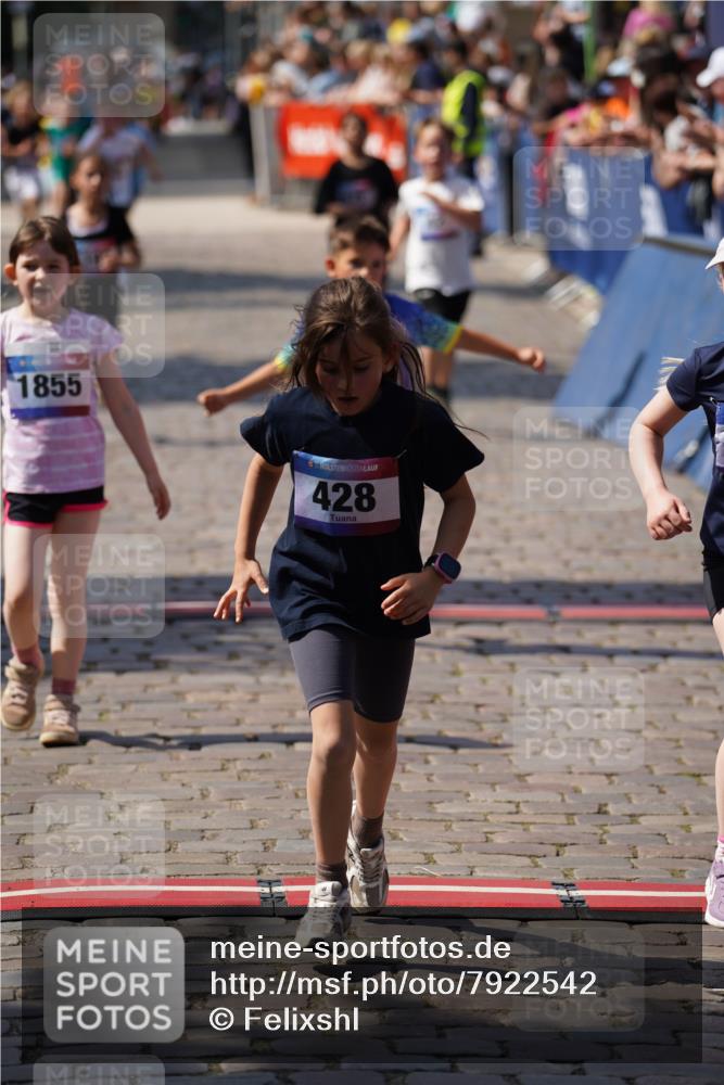 13.06.2025 - Holstenköstenlauf Felixshl http://msf.ph/oto/7922542 13.06.2025 15:38:03 Laufen 42, 272, 421, 426, 428, 429, 572, 675, 834, 1198, 1855 meine-sportfotos.de