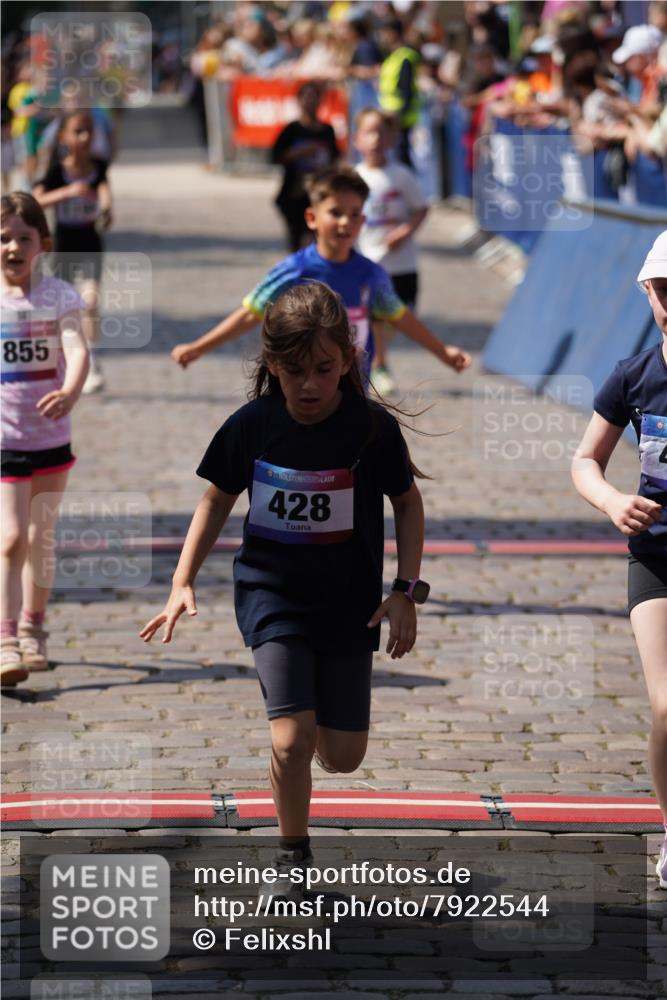 13.06.2025 - Holstenköstenlauf Felixshl http://msf.ph/oto/7922544 13.06.2025 15:38:03 Laufen 42, 272, 421, 426, 428, 429, 572, 675, 834, 1198, 1855 meine-sportfotos.de