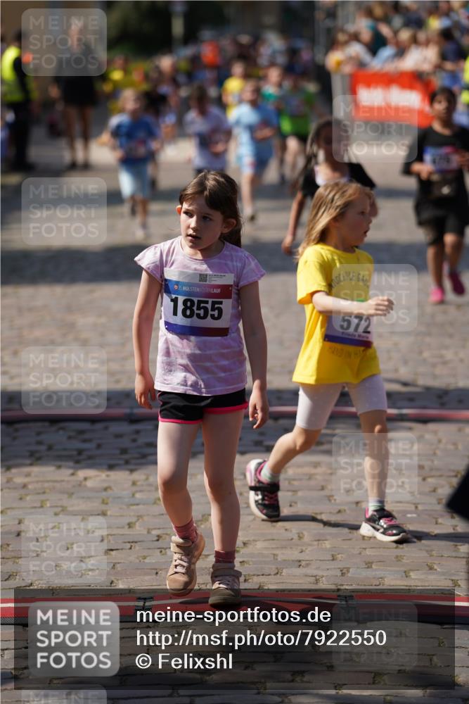13.06.2025 - Holstenköstenlauf Felixshl http://msf.ph/oto/7922550 13.06.2025 15:38:05 Laufen 36, 42, 272, 421, 426, 428, 429, 572, 675, 834, 1198, 1440, 1855, 1894 meine-sportfotos.de