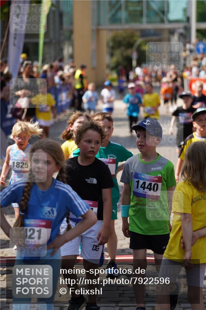 13.06.2025 - Holstenköstenlauf Felixshl http://msf.ph/oto/7922596 13.06.2025 15:38:17 Laufen 32, 36, 178, 283, 417, 419, 560, 564, 670, 819, 1380, 1825, 1894 meine-sportfotos.de