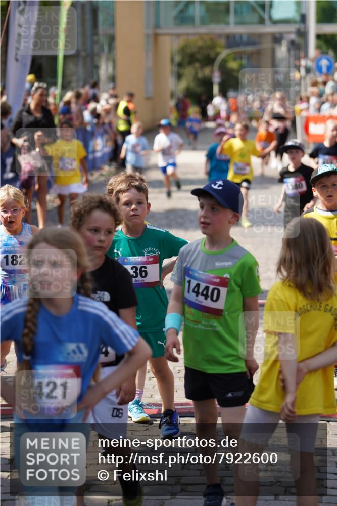 13.06.2025 - Holstenköstenlauf Felixshl http://msf.ph/oto/7922600 13.06.2025 15:38:18 Laufen 32, 178, 283, 417, 419, 560, 564, 670, 819, 1380, 1825 meine-sportfotos.de