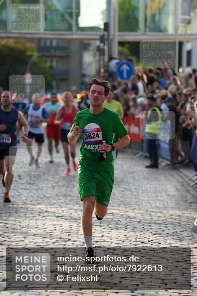 13.06.2025 - Holstenköstenlauf Felixshl http://msf.ph/oto/7922613 13.06.2025 19:49:39 Laufen 2019, 2197, 2309, 2323, 2799, 3029, 3212, 3229, 3824 meine-sportfotos.de