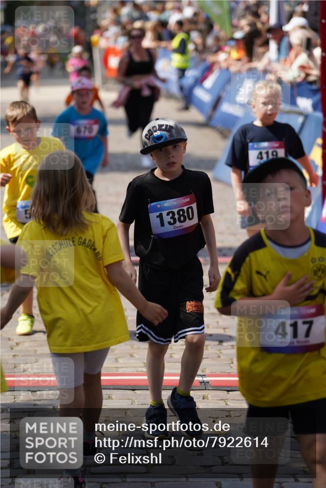 13.06.2025 - Holstenköstenlauf Felixshl http://msf.ph/oto/7922614 13.06.2025 15:38:21 Laufen 32, 178, 283, 419, 560, 670, 819, 1380 meine-sportfotos.de