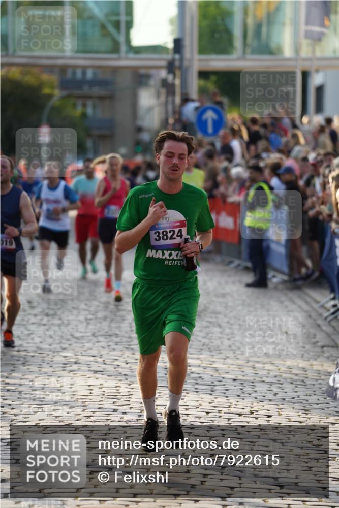13.06.2025 - Holstenköstenlauf Felixshl http://msf.ph/oto/7922615 13.06.2025 19:49:39 Laufen 2019, 2197, 2309, 2323, 2799, 3029, 3212, 3229, 3824 meine-sportfotos.de