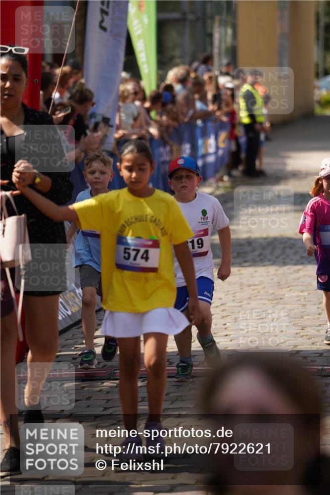 13.06.2025 - Holstenköstenlauf Felixshl http://msf.ph/oto/7922621 13.06.2025 15:38:23 Laufen 32, 178, 283, 419, 560, 670, 819, 1872 meine-sportfotos.de