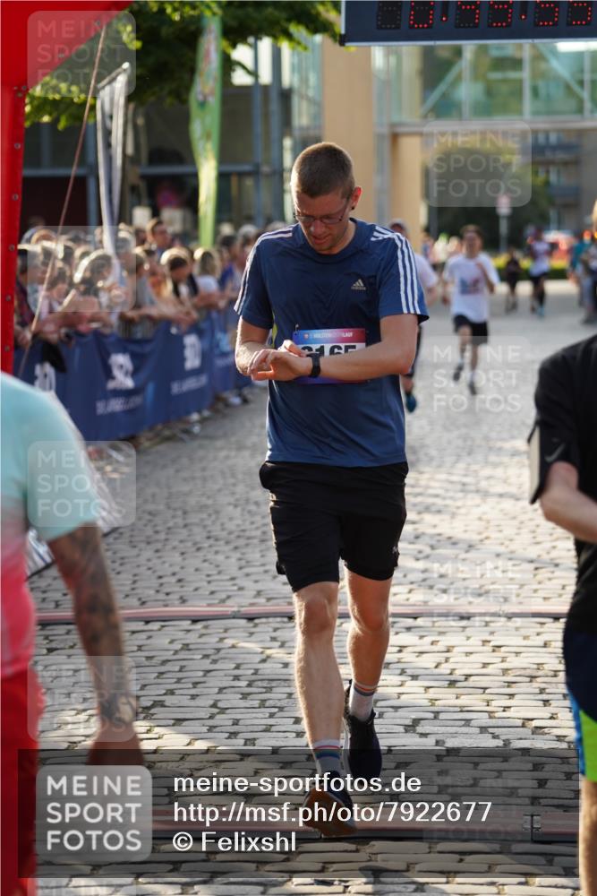 13.06.2025 - Holstenköstenlauf Felixshl http://msf.ph/oto/7922677 13.06.2025 19:49:54 Laufen 2165, 2347, 2415, 2569, 2713, 3049, 3050 meine-sportfotos.de