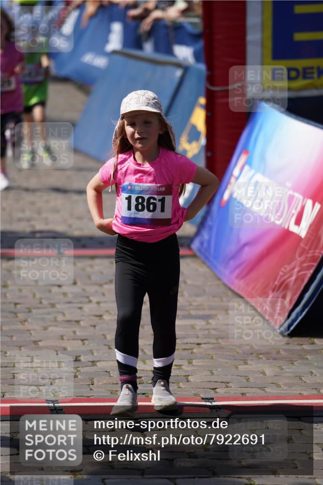 13.06.2025 - Holstenköstenlauf Felixshl http://msf.ph/oto/7922691 13.06.2025 15:38:37 Laufen 16, 33, 98, 278, 1159, 1192, 1193, 1195, 1435, 1443, 1870, 1929 meine-sportfotos.de
