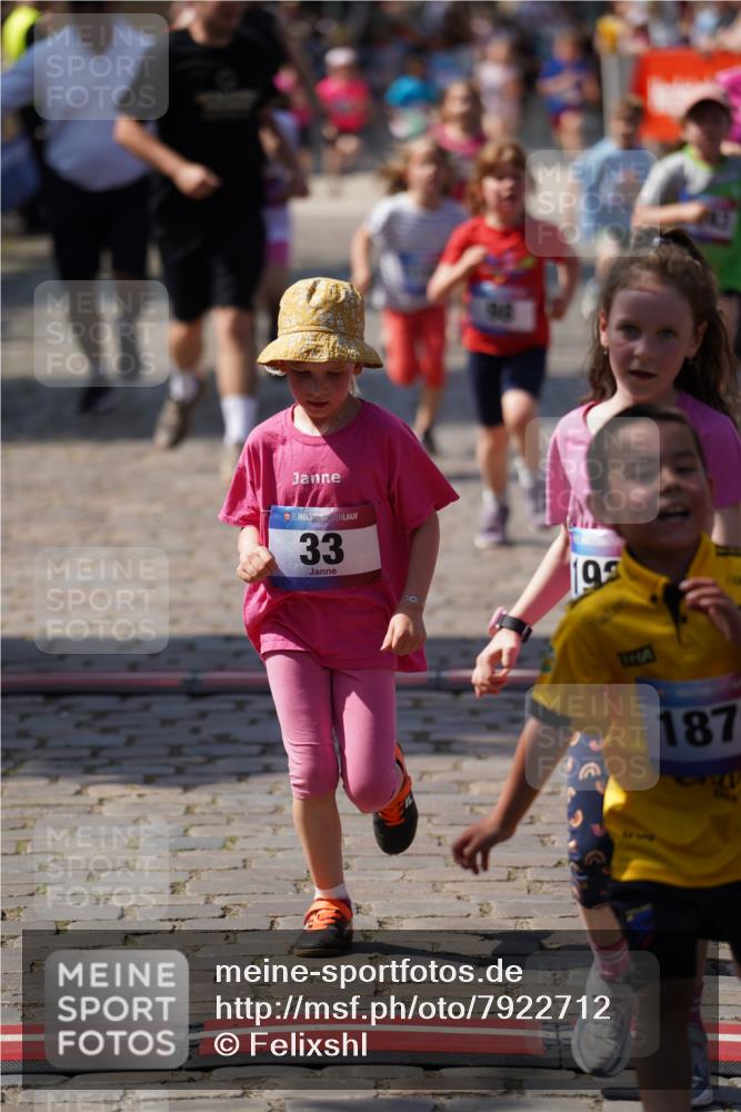 13.06.2025 - Holstenköstenlauf Felixshl http://msf.ph/oto/7922712 13.06.2025 15:38:41 Laufen 16, 33, 81, 98, 278, 569, 1193, 1195, 1201, 1435, 1443, 1870, 1929 meine-sportfotos.de