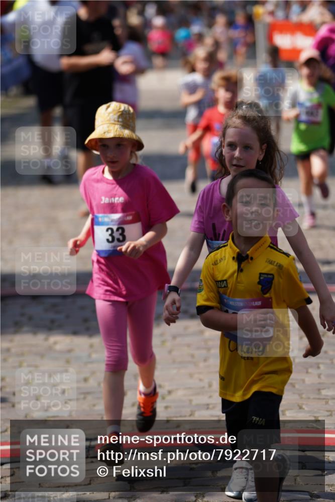 13.06.2025 - Holstenköstenlauf Felixshl http://msf.ph/oto/7922717 13.06.2025 15:38:41 Laufen 16, 33, 81, 98, 278, 569, 1193, 1195, 1201, 1435, 1443, 1870, 1929 meine-sportfotos.de