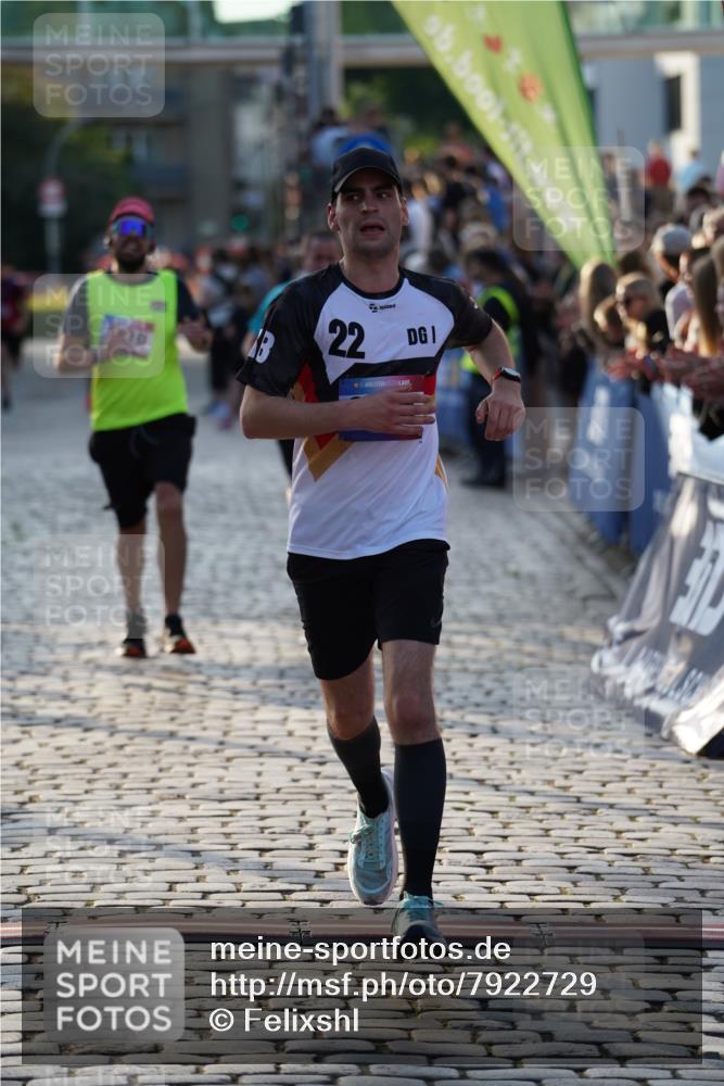 13.06.2025 - Holstenköstenlauf Felixshl http://msf.ph/oto/7922729 13.06.2025 19:50:05 Laufen 2015, 2215, 2545, 2810, 2845 meine-sportfotos.de