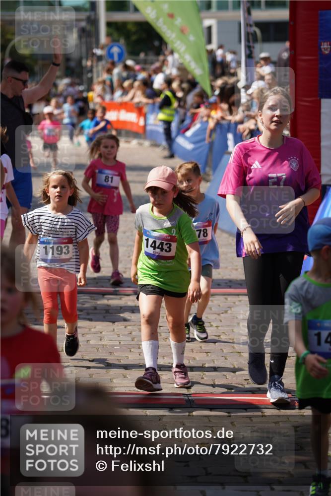 13.06.2025 - Holstenköstenlauf Felixshl http://msf.ph/oto/7922732 13.06.2025 15:38:45 Laufen 16, 81, 87, 98, 101, 278, 565, 569, 678, 1193, 1195, 1201, 1443, 1846, 1897 meine-sportfotos.de