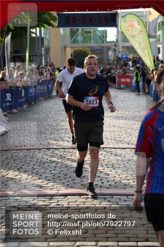 13.06.2025 - Holstenköstenlauf Felixshl http://msf.ph/oto/7922797 13.06.2025 19:50:21 Laufen 2551, 2631, 2823, 3115, 3117 meine-sportfotos.de