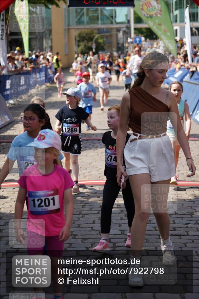13.06.2025 - Holstenköstenlauf Felixshl http://msf.ph/oto/7922798 13.06.2025 15:39:02 Laufen 86, 185, 186, 280, 671, 822, 823, 832, 950, 1289, 1852, 1877 meine-sportfotos.de