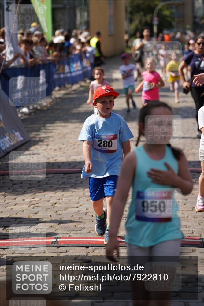 13.06.2025 - Holstenköstenlauf Felixshl http://msf.ph/oto/7922810 13.06.2025 15:39:06 Laufen 13, 86, 185, 186, 280, 561, 571, 671, 822, 823, 1291, 1852, 1877 meine-sportfotos.de