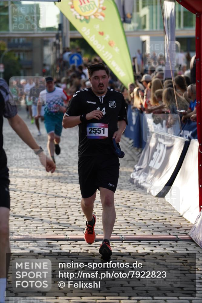 13.06.2025 - Holstenköstenlauf Felixshl http://msf.ph/oto/7922823 13.06.2025 19:50:28 Laufen 2390, 2551, 2631, 2863, 3117, 3652, 3666 meine-sportfotos.de