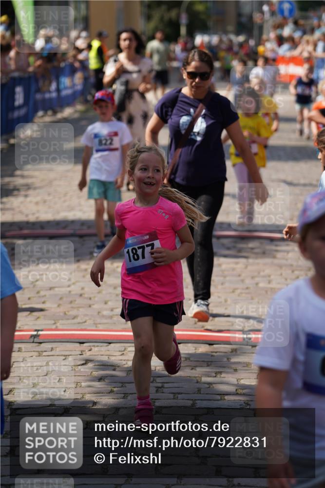 13.06.2025 - Holstenköstenlauf Felixshl http://msf.ph/oto/7922831 13.06.2025 15:39:10 Laufen 13, 47, 86, 185, 186, 561, 571, 822, 823, 828, 1291, 1852, 1853, 1877 meine-sportfotos.de