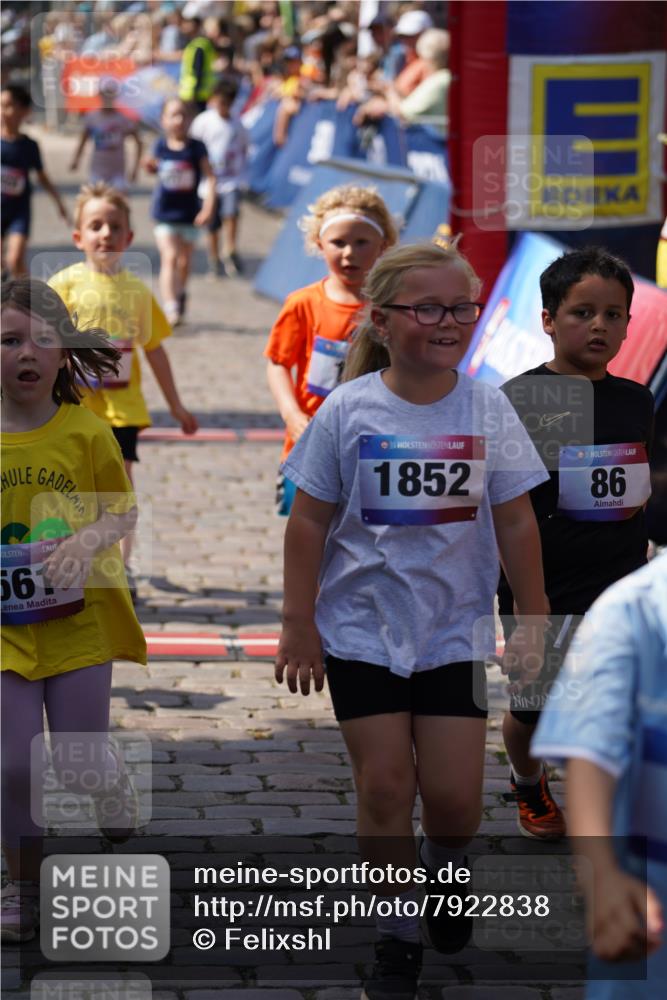 13.06.2025 - Holstenköstenlauf Felixshl http://msf.ph/oto/7922838 13.06.2025 15:39:14 Laufen 13, 47, 86, 277, 561, 571, 822, 828, 1291, 1853 meine-sportfotos.de