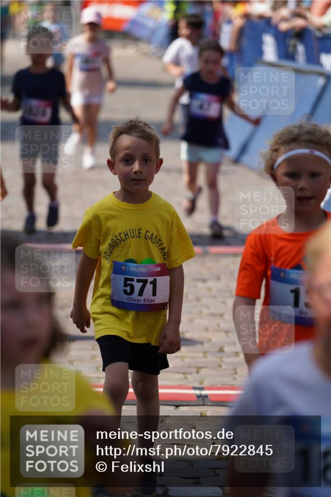 13.06.2025 - Holstenköstenlauf Felixshl http://msf.ph/oto/7922845 13.06.2025 15:39:15 Laufen 13, 47, 277, 561, 571, 828, 1291, 1445, 1853 meine-sportfotos.de