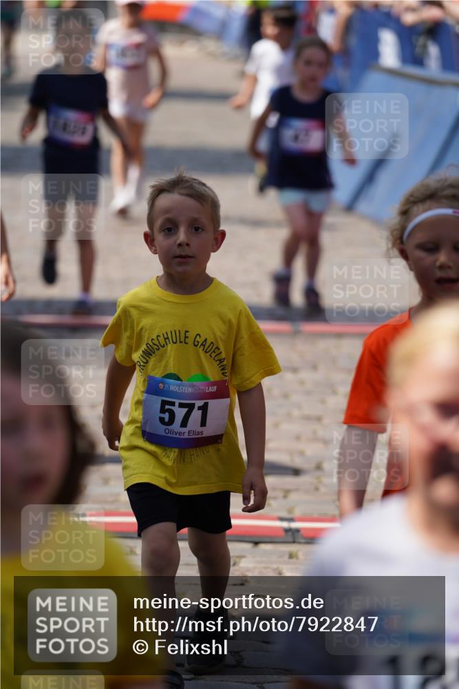 13.06.2025 - Holstenköstenlauf Felixshl http://msf.ph/oto/7922847 13.06.2025 15:39:15 Laufen 13, 47, 277, 561, 571, 828, 1291, 1445, 1853 meine-sportfotos.de