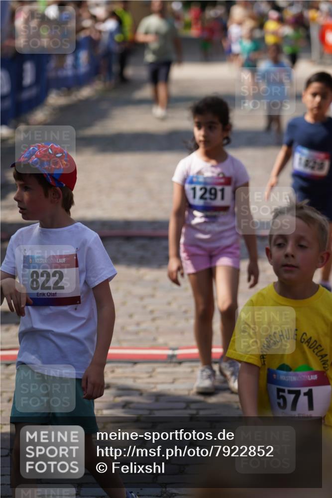 13.06.2025 - Holstenköstenlauf Felixshl http://msf.ph/oto/7922852 13.06.2025 15:39:17 Laufen 47, 277, 571, 828, 1291, 1436, 1445, 1853 meine-sportfotos.de
