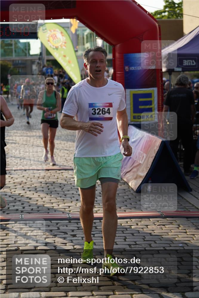 13.06.2025 - Holstenköstenlauf Felixshl http://msf.ph/oto/7922853 13.06.2025 19:50:39 Laufen 2598, 2769, 2794, 2824, 3016, 3264, 3587, 3601 meine-sportfotos.de