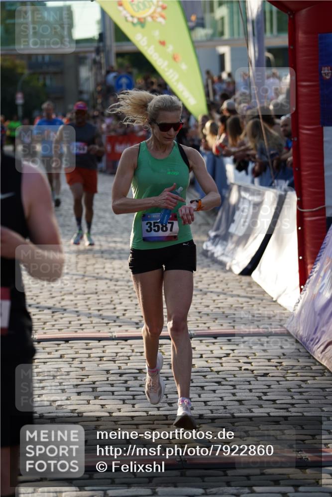 13.06.2025 - Holstenköstenlauf Felixshl http://msf.ph/oto/7922860 13.06.2025 19:50:40 Laufen 2598, 2769, 2794, 2824, 3016, 3264, 3587, 3601 meine-sportfotos.de