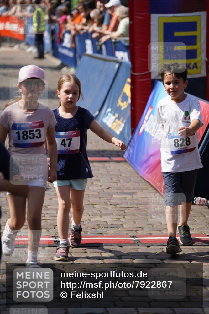 13.06.2025 - Holstenköstenlauf Felixshl http://msf.ph/oto/7922867 13.06.2025 15:39:20 Laufen 47, 277, 820, 828, 1436, 1445, 1853 meine-sportfotos.de