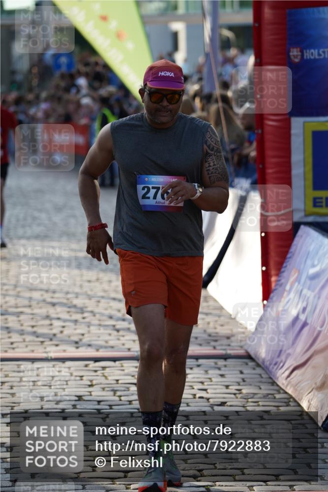 13.06.2025 - Holstenköstenlauf Felixshl http://msf.ph/oto/7922883 13.06.2025 19:50:44 Laufen 2598, 2724, 2769, 2824, 3016, 3144 meine-sportfotos.de